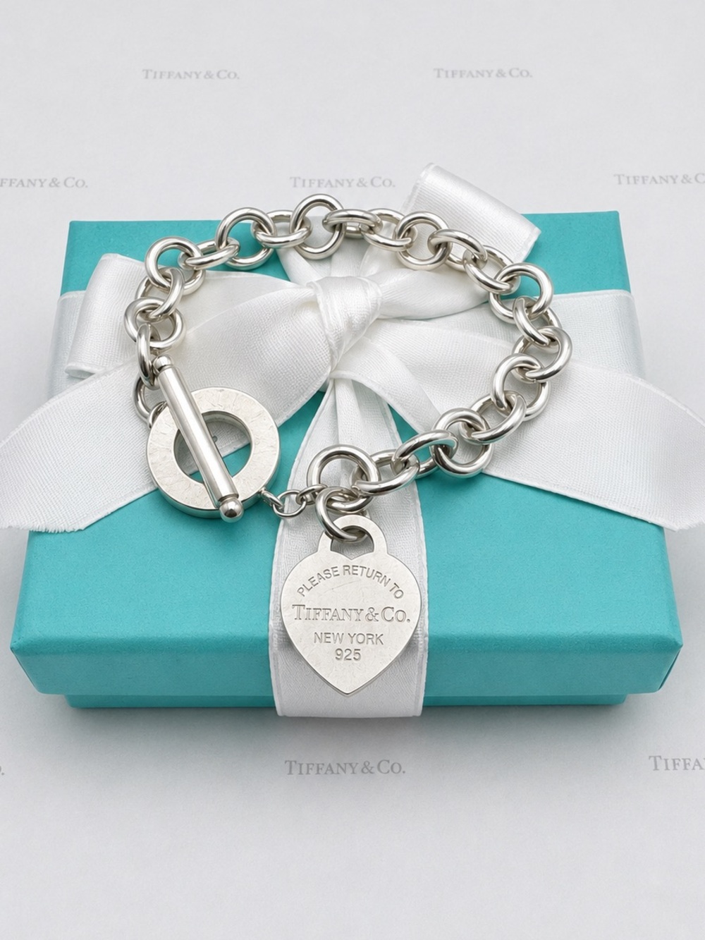 Tiffany & Co. Return to Tiffany Heart Tag Toggle Bracelet Sterling Silver Gift - Picture 4 of 11